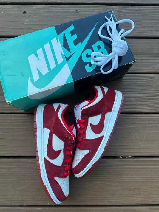 Size 8.5 - Nike Dunk Low Premium SB Valentines Day