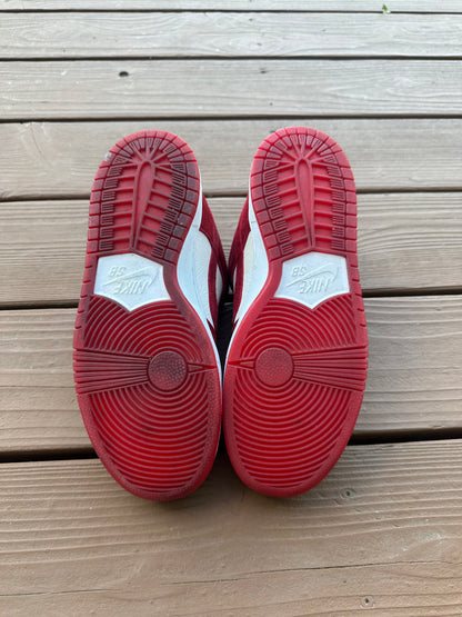 Size 8.5 - Nike Dunk Low Premium SB Valentines Day