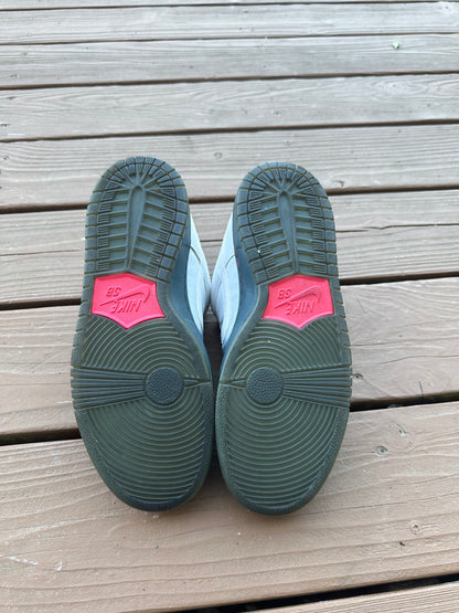 Size 9.5 - Nike Dunk Low Premium SB Dorothy