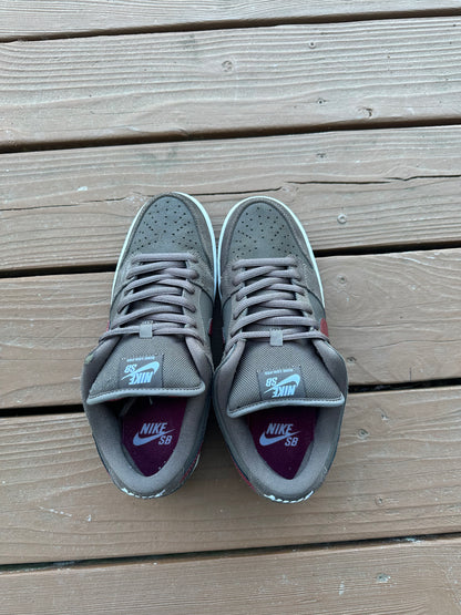 Size 9 - Nike Dunk Low Pro SB Ironstone