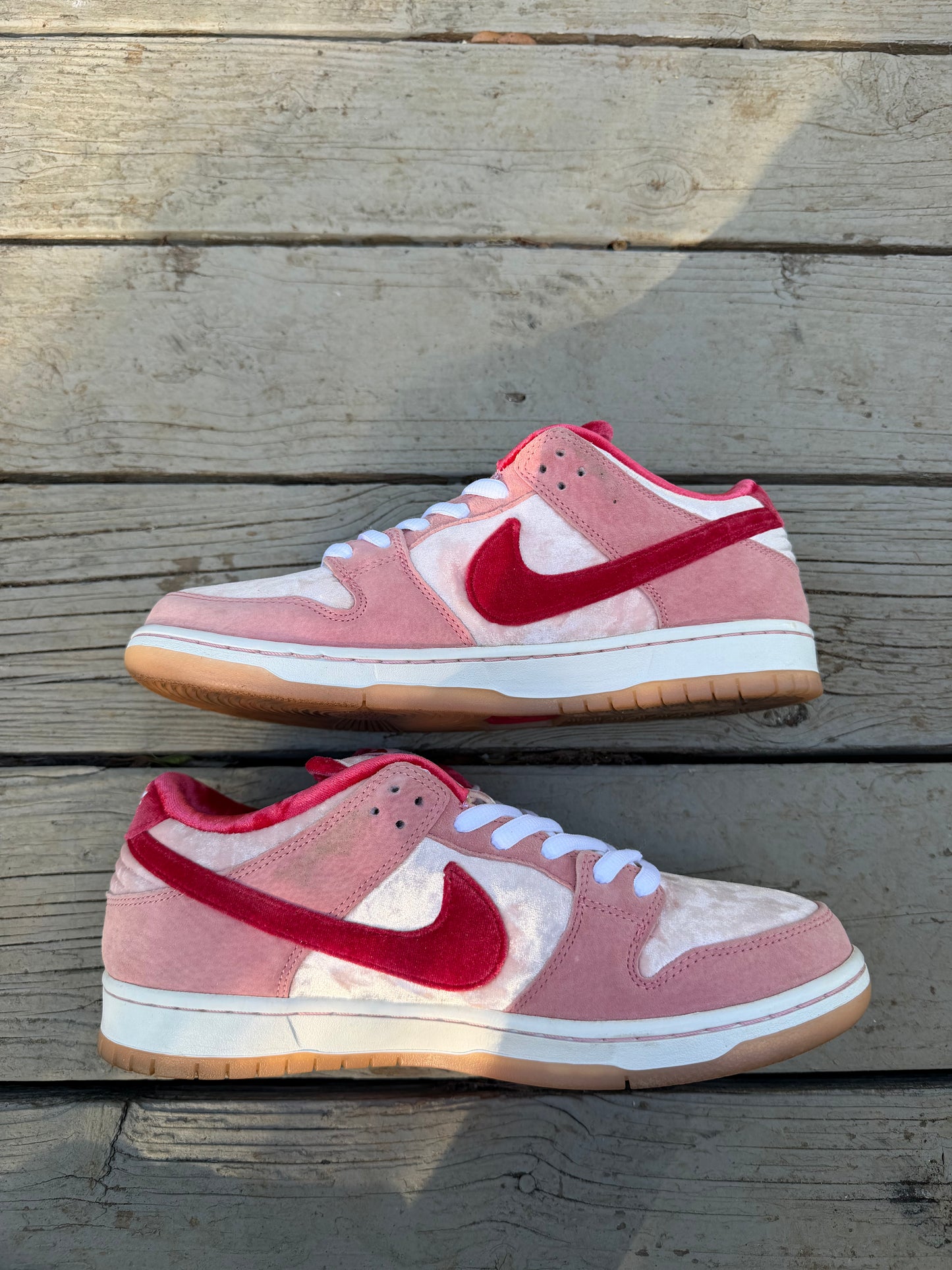 Size 10 - StrangeLove x Dunk Low SB Valentine's Day