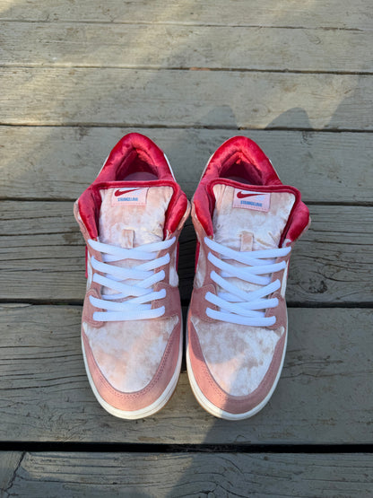 Size 10 - StrangeLove x Dunk Low SB Valentine's Day