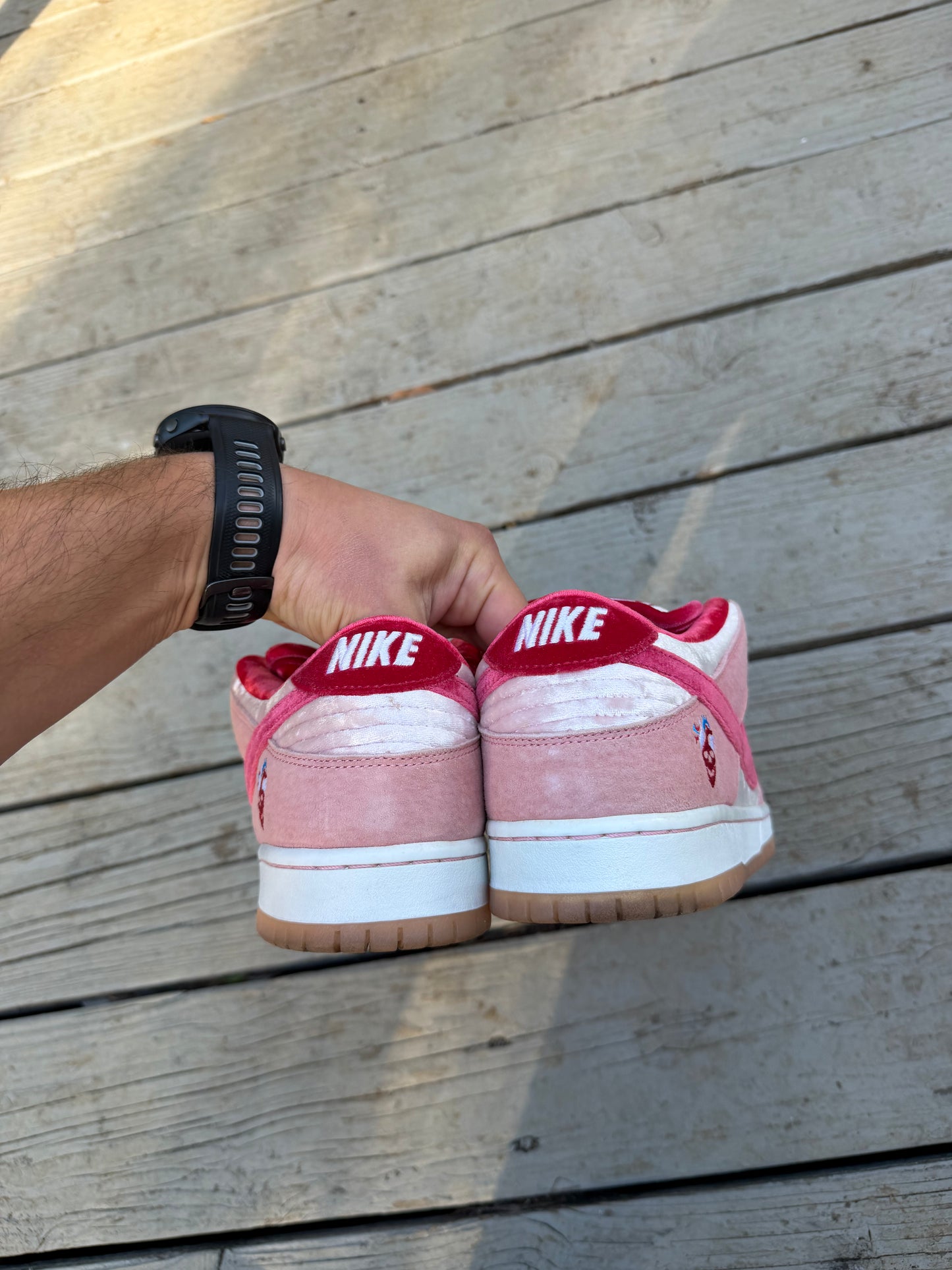 Size 10 - StrangeLove x Dunk Low SB Valentine's Day