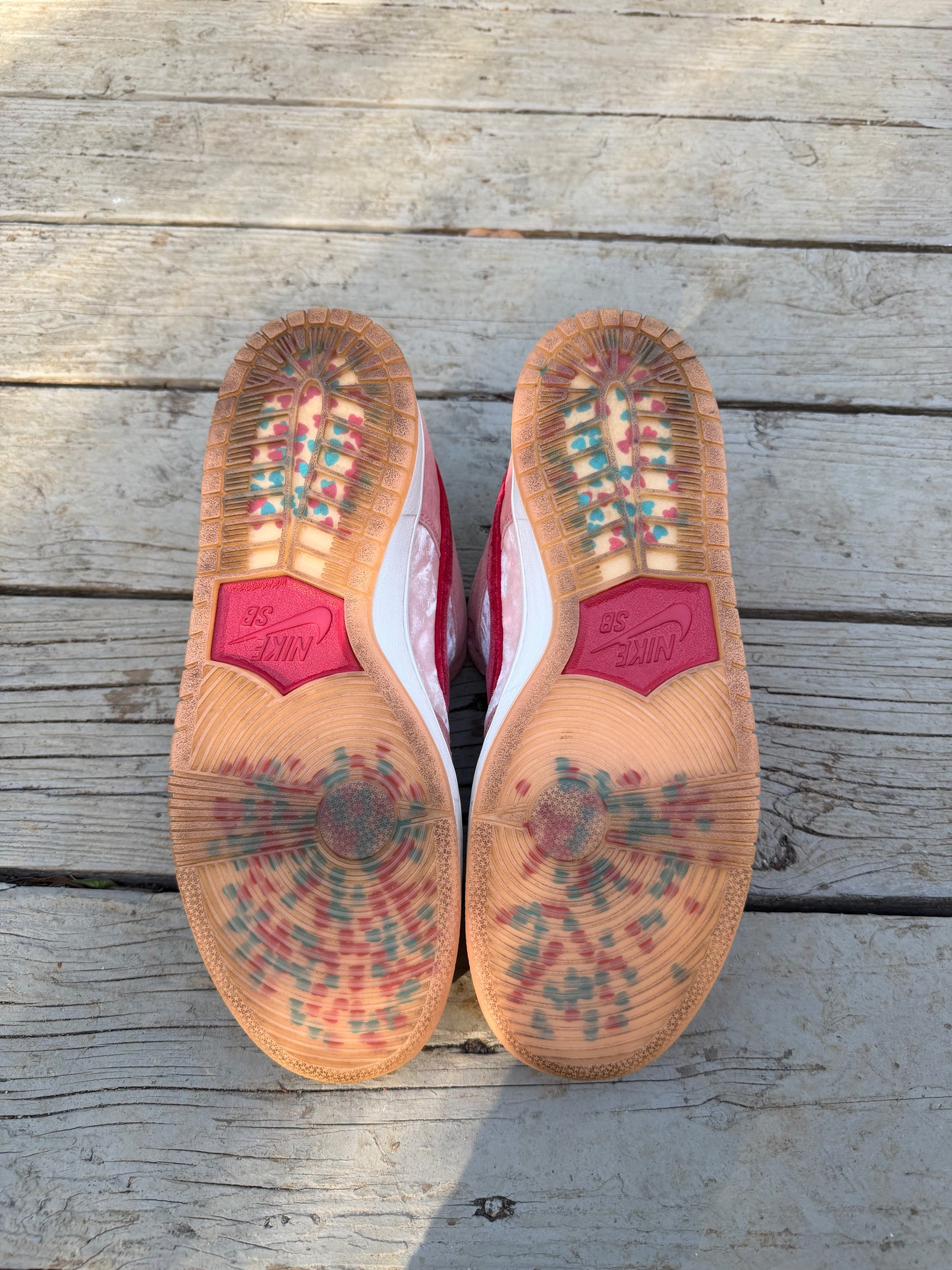 Size 10 - StrangeLove x Dunk Low SB Valentine's Day