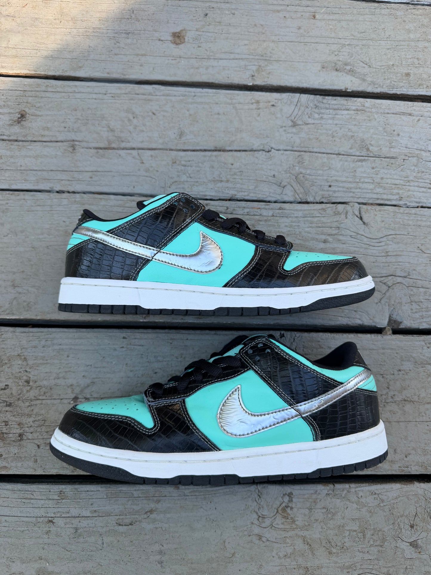 Size 9 - Nike SB Dunk Low Pro x Diamond Supply Co. Tiffany