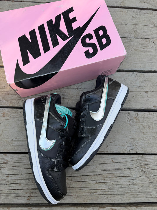 Size 10 - Diamond Supply Co. x Nike SB Dunk Low Pro Black Diamond