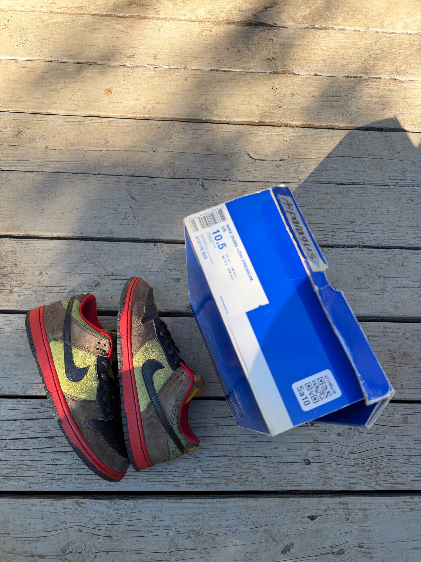 Size 10.5 - Nike Dunk Low Premium SB Asparagus