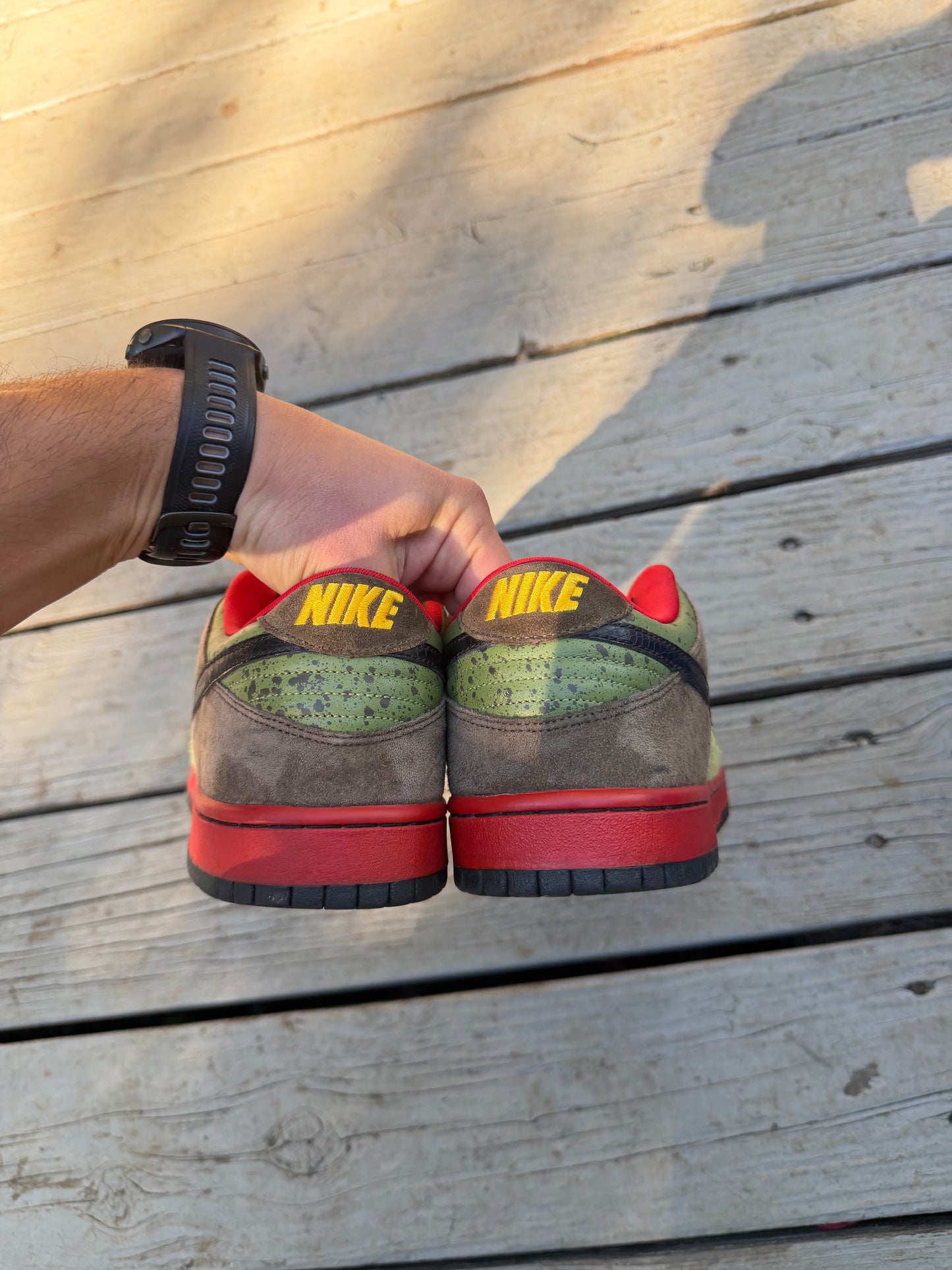 Size 10.5 - Nike Dunk Low Premium SB Asparagus