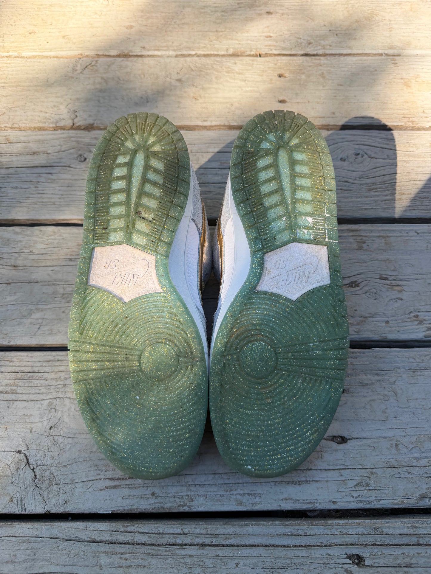 Size 10 - Sean Cliver x Nike SB Dunk Low Pro QS 'Holiday Special'