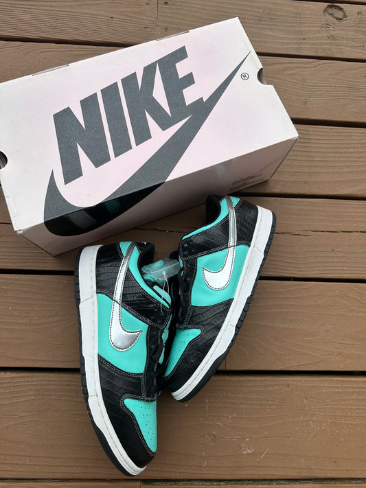 Size 10.5 - Nike SB Dunk Low Pro x Diamond Supply Co. Tiffany