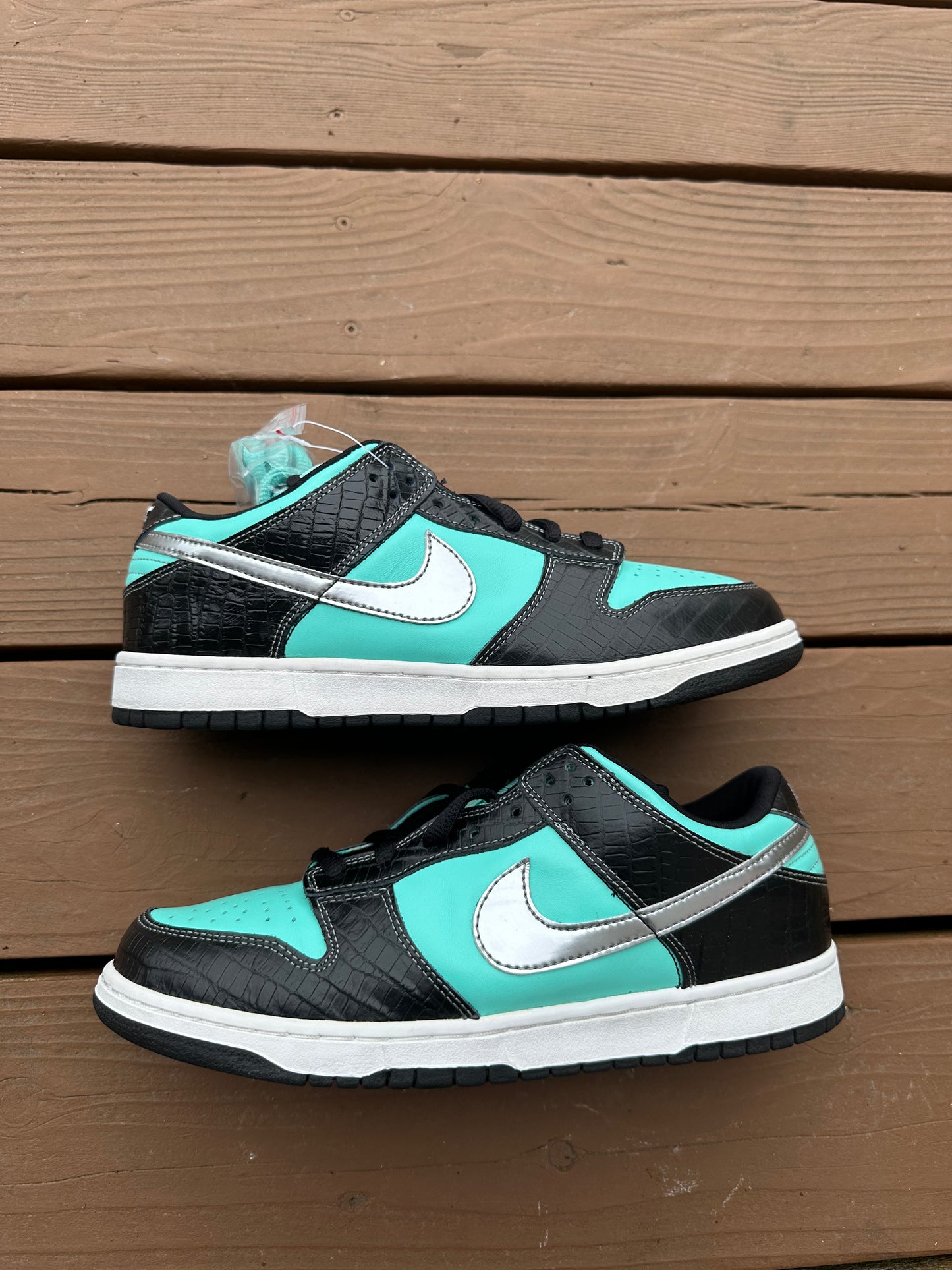 Size 10.5 - Nike SB Dunk Low Pro x Diamond Supply Co. Tiffany