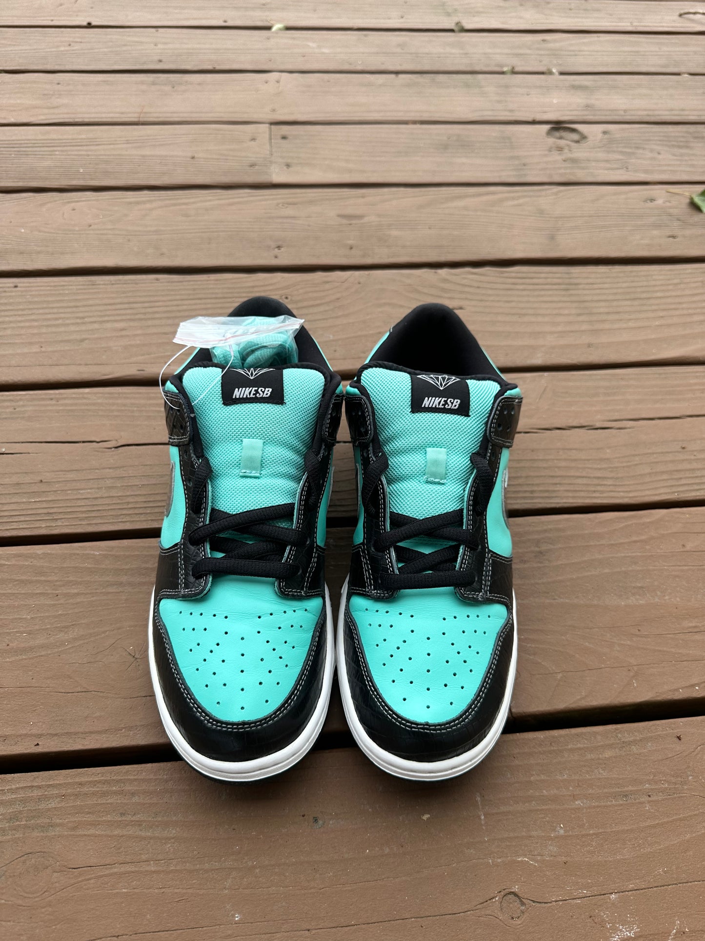 Size 10.5 - Nike SB Dunk Low Pro x Diamond Supply Co. Tiffany