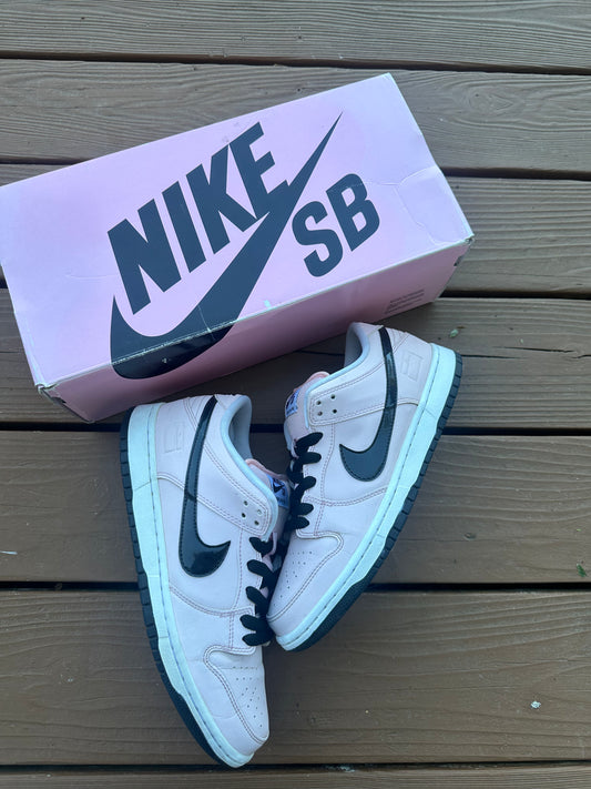 Size 9 - Nike Dunk Low Elite SB Pink Box