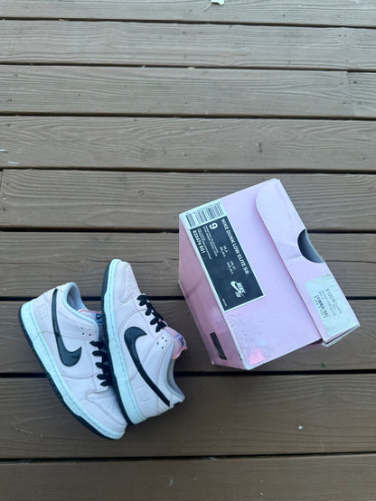 Size 9 - Nike Dunk Low Elite SB Pink Box