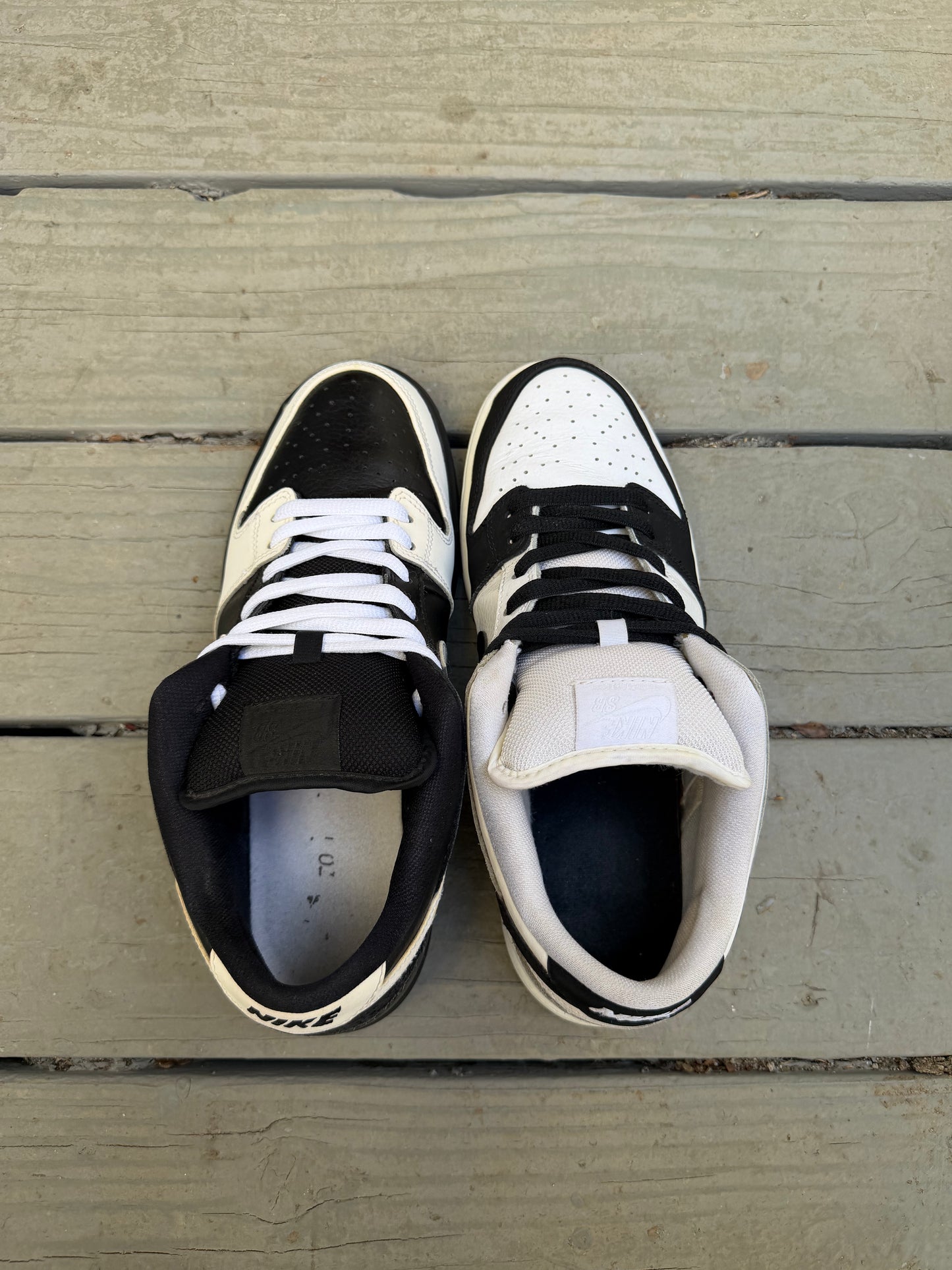 Size 9.5 - Nike Dunk Low Premium SB Yin Yang