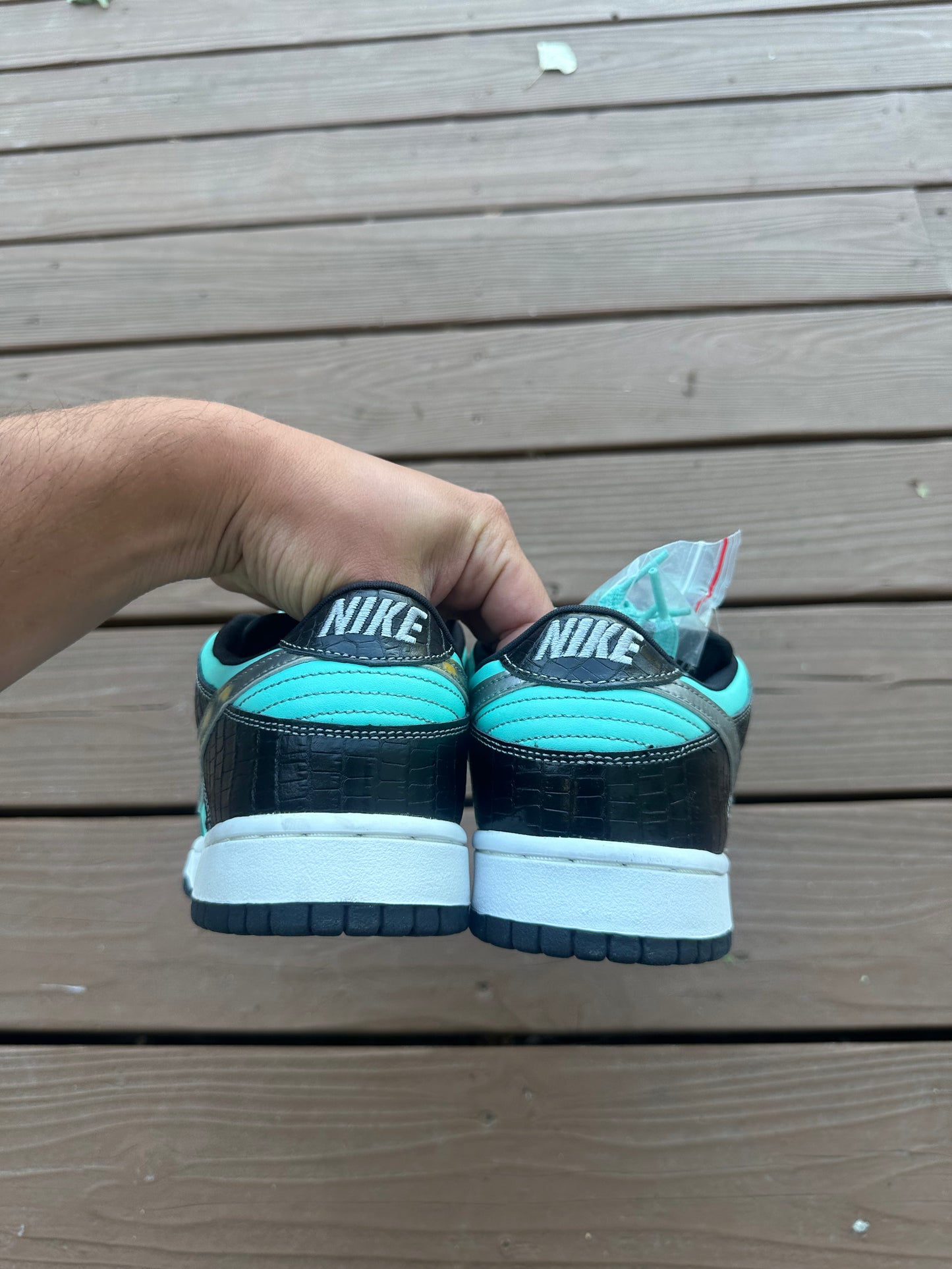 Size 9 - Nike SB Dunk Low Pro x Diamond Supply Co. Tiffany