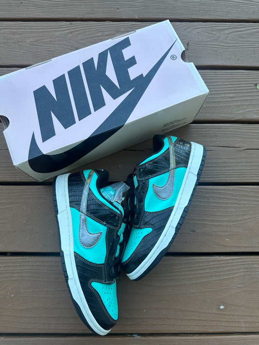 Size 9 - Nike SB Dunk Low Pro x Diamond Supply Co. Tiffany
