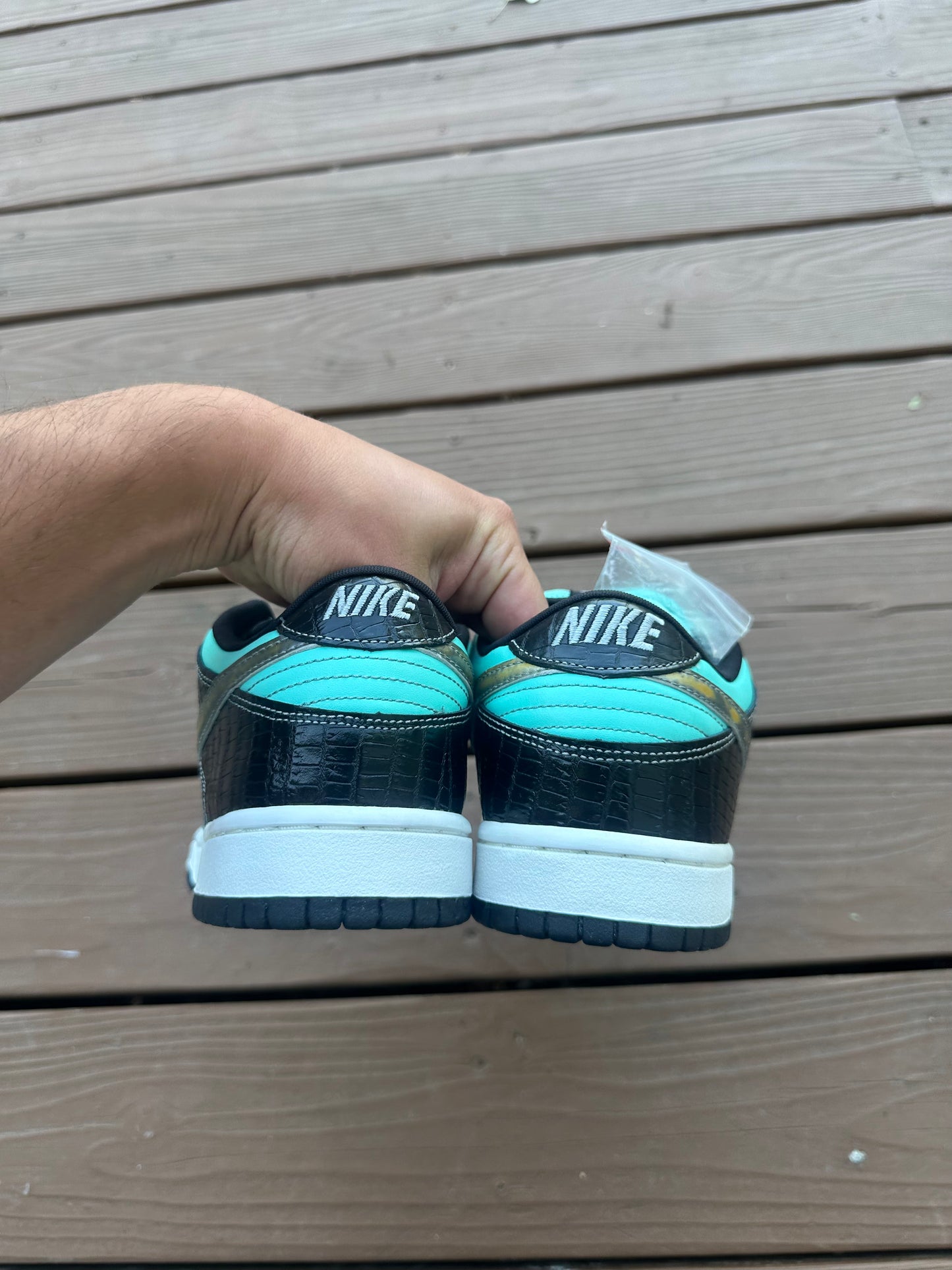 Size 9 - Nike SB Dunk Low Pro x Diamond Supply Co. Tiffany