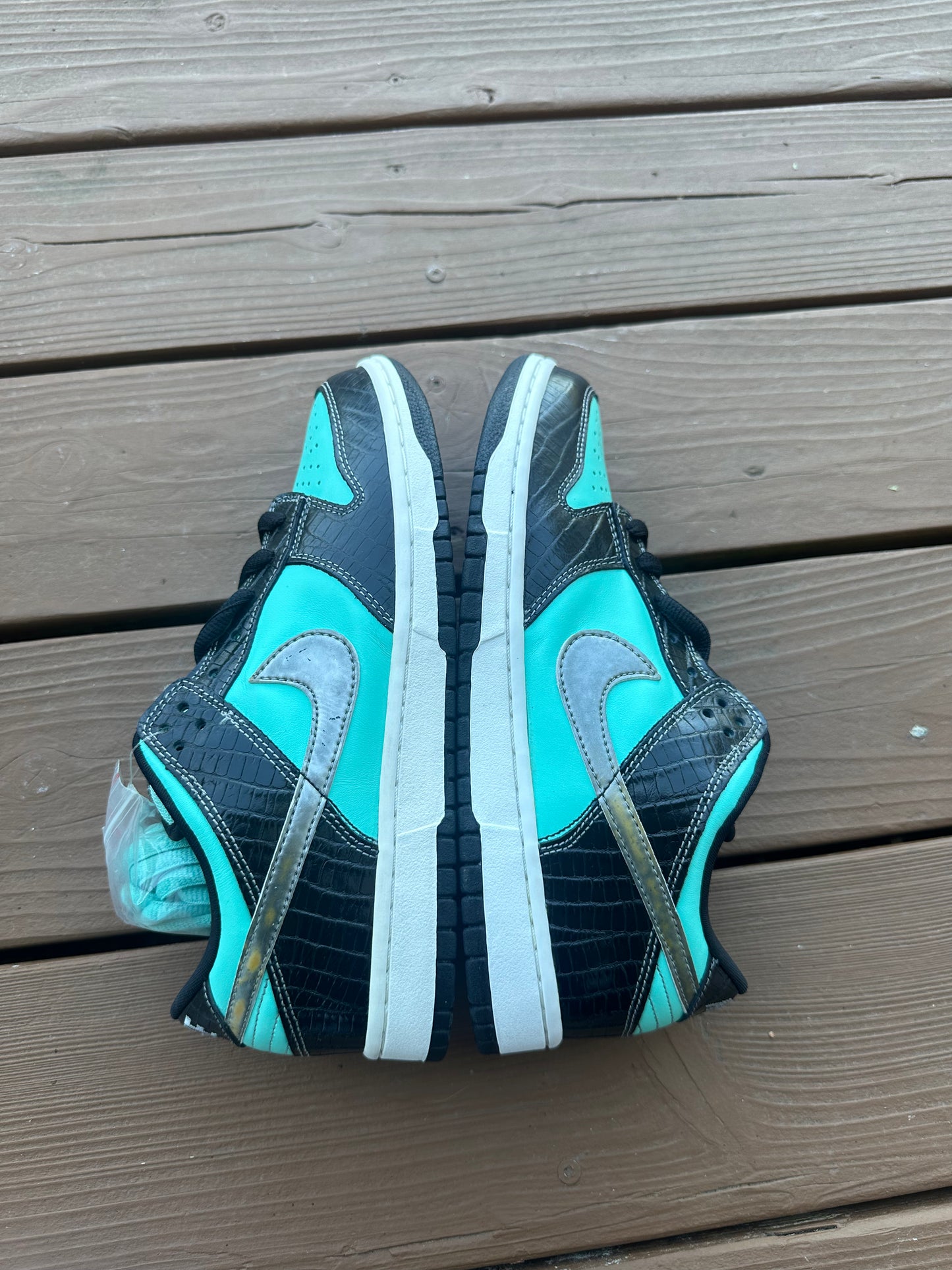 Size 9 - Nike SB Dunk Low Pro x Diamond Supply Co. Tiffany