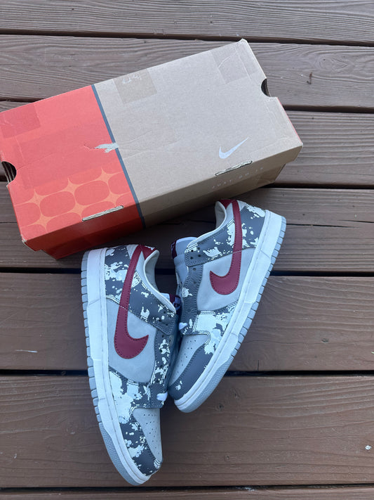 Size 9.5 - Nike Dunk Low Premium Splatter