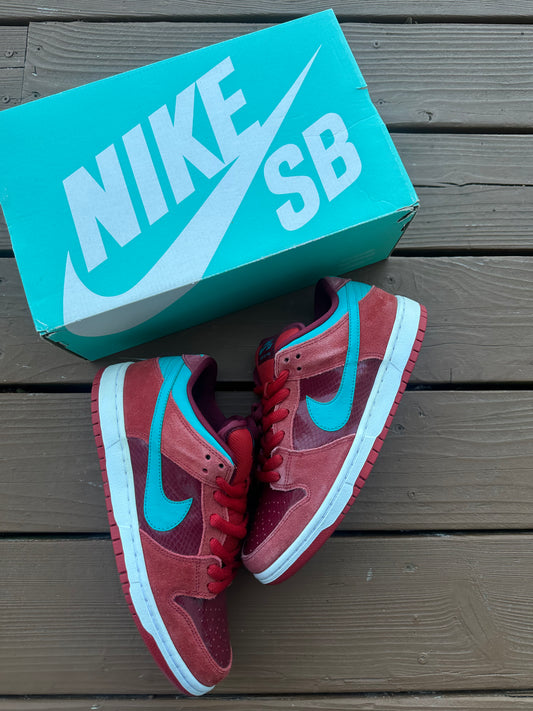 Size 9 - Nike Dunk Low Pro SB Brickhouse Turbo Green SAMPLE