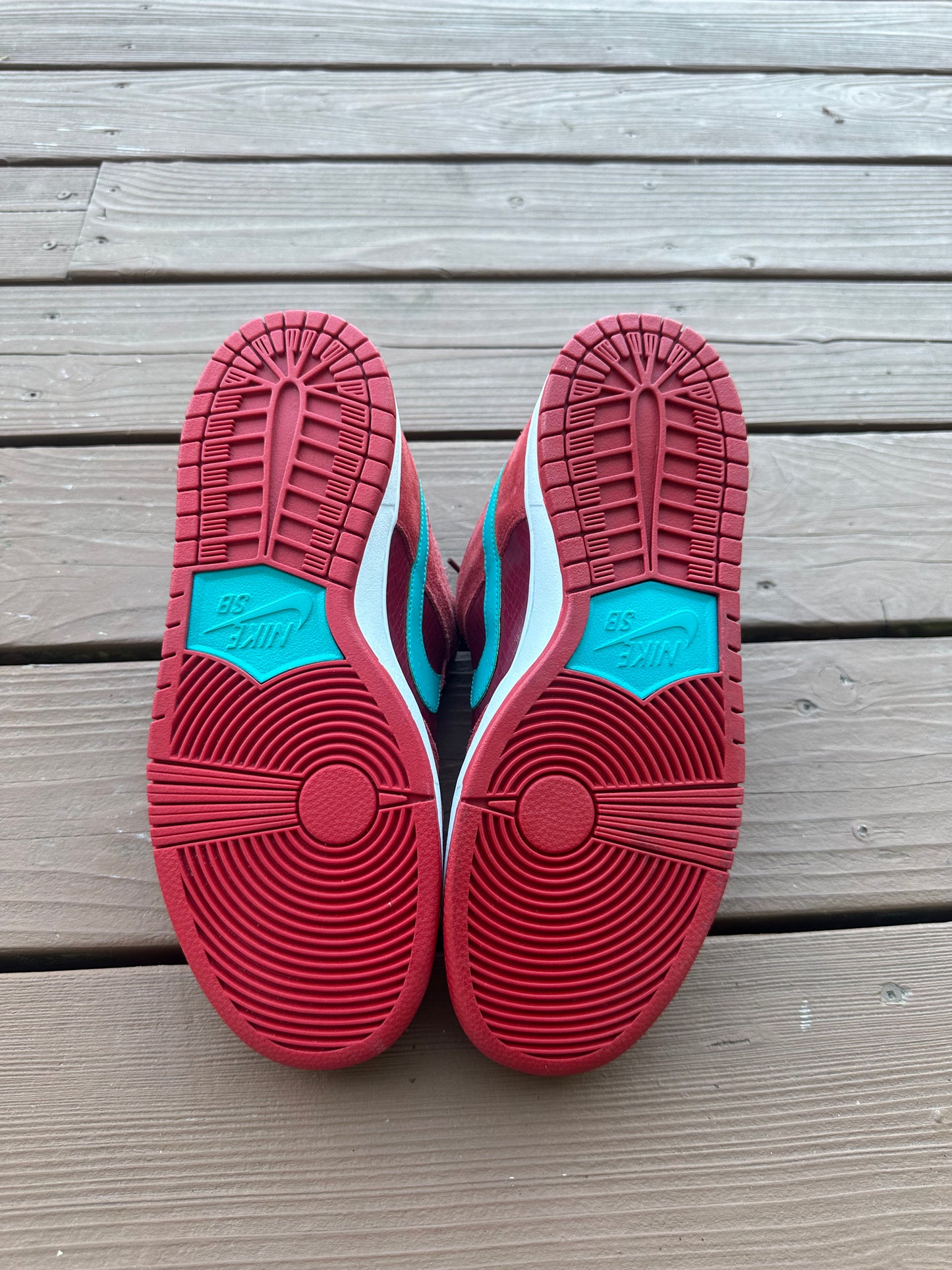 Size 9 - Nike Dunk Low Pro SB Brickhouse Turbo Green SAMPLE