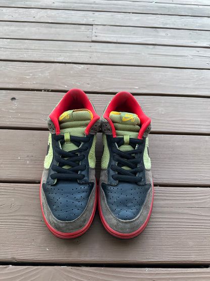Size 10.5 - Nike Dunk Low Premium SB Asparagus