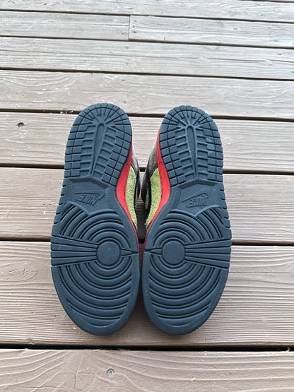 Size 10.5 - Nike Dunk Low Premium SB Asparagus