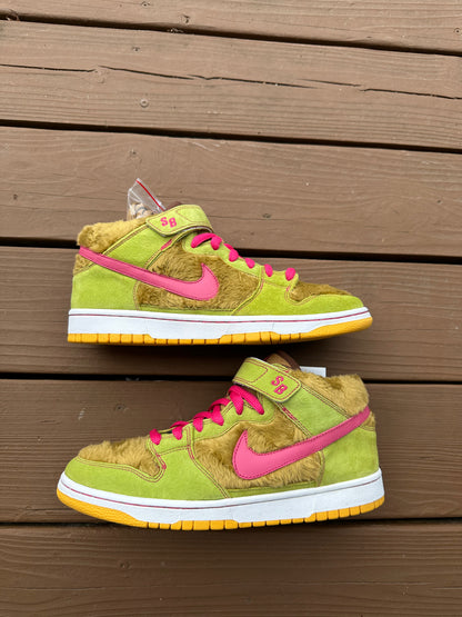 Size 9.5 - Nike Dunk Mid Premium SB Mama Bear