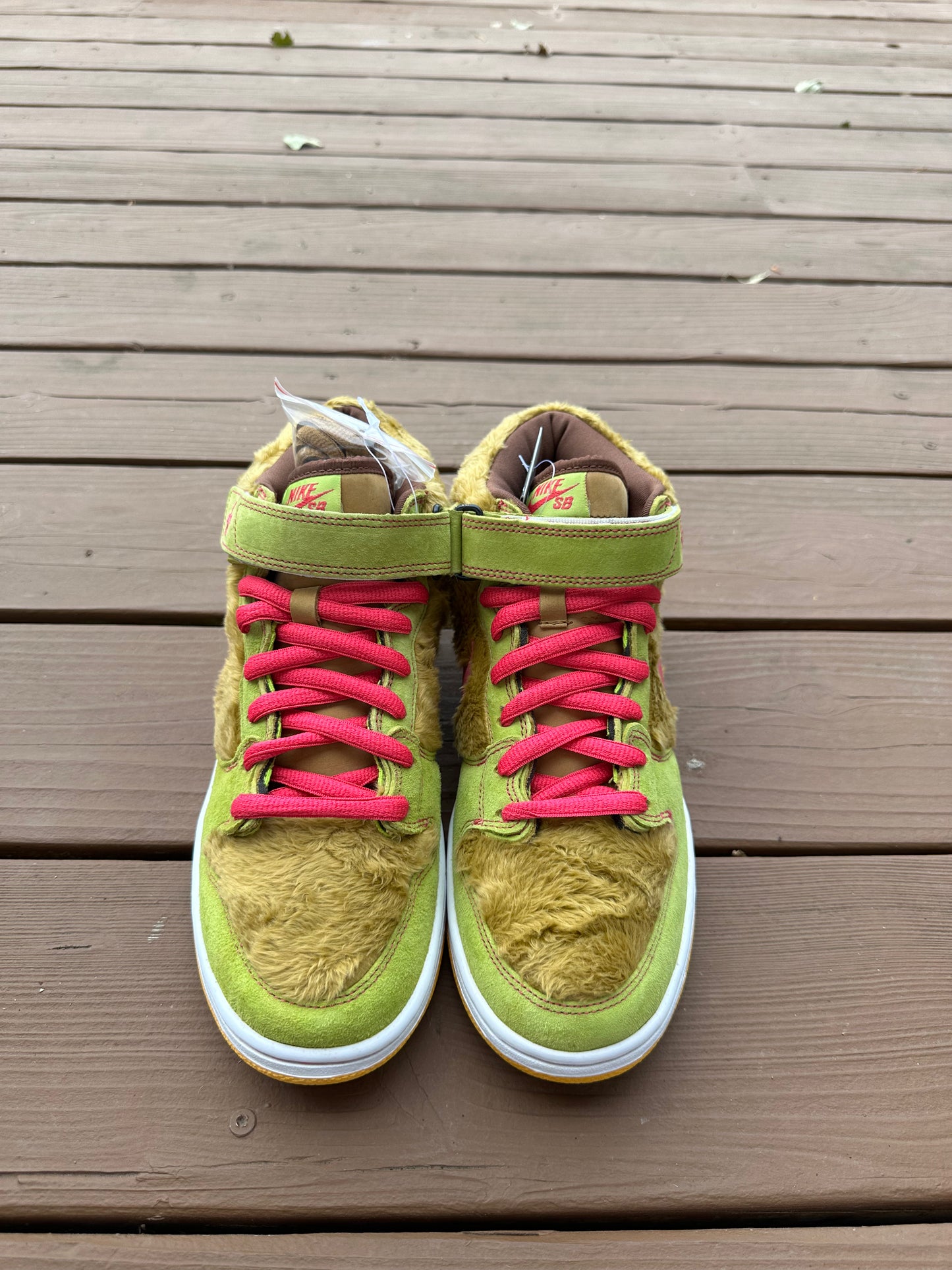 Size 9.5 - Nike Dunk Mid Premium SB Mama Bear