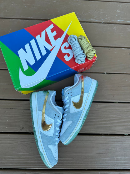 Size 10 - Sean Cliver x Nike SB Dunk Low Pro QS 'Holiday Special'