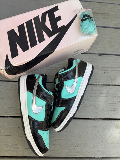 Size 9 - Nike SB Dunk Low Pro x Diamond Supply Co. Tiffany