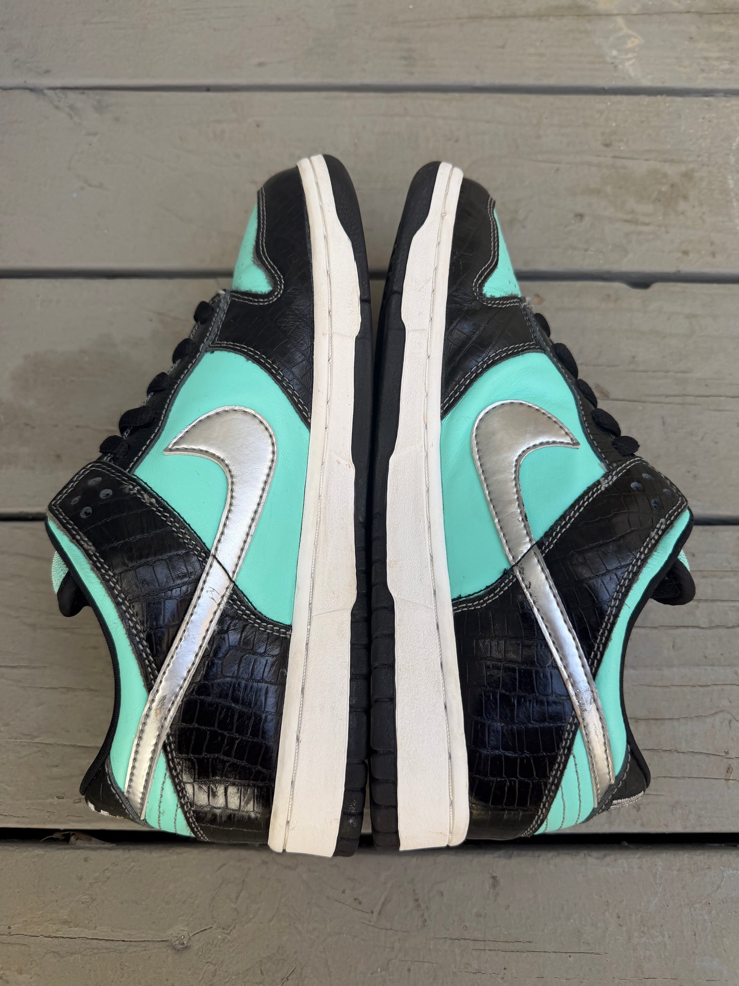 Size 9 - Nike SB Dunk Low Pro x Diamond Supply Co. Tiffany