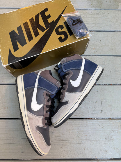 Size 10.5 - Nike Dunk High Pro SB Un-Futura