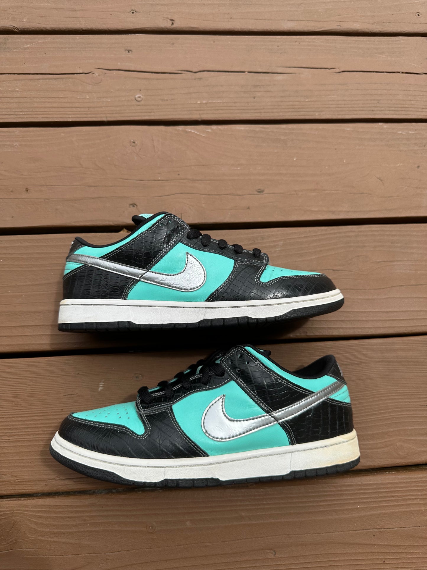 Size 9 - Nike SB Dunk Low Pro x Diamond Supply Co. Tiffany