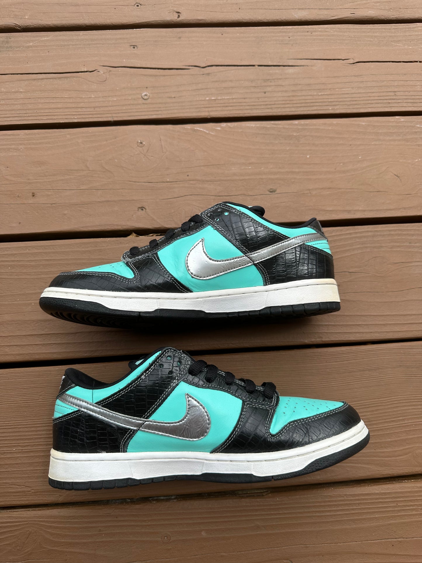 Size 9 - Nike SB Dunk Low Pro x Diamond Supply Co. Tiffany