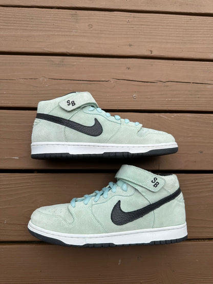 Size 9.5 - Nike Dunk Mid Pro SB Sea Crystal