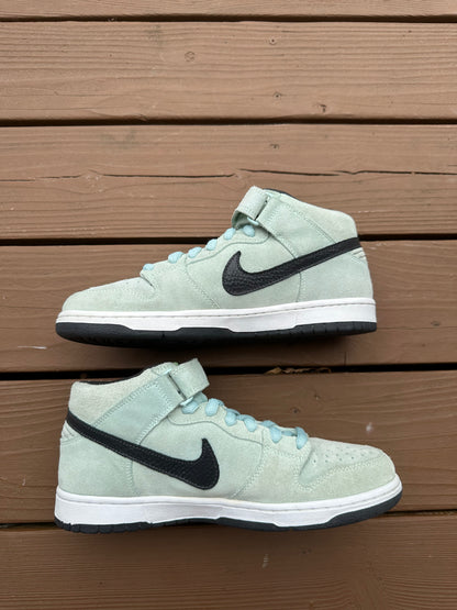 Size 9.5 - Nike Dunk Mid Pro SB Sea Crystal