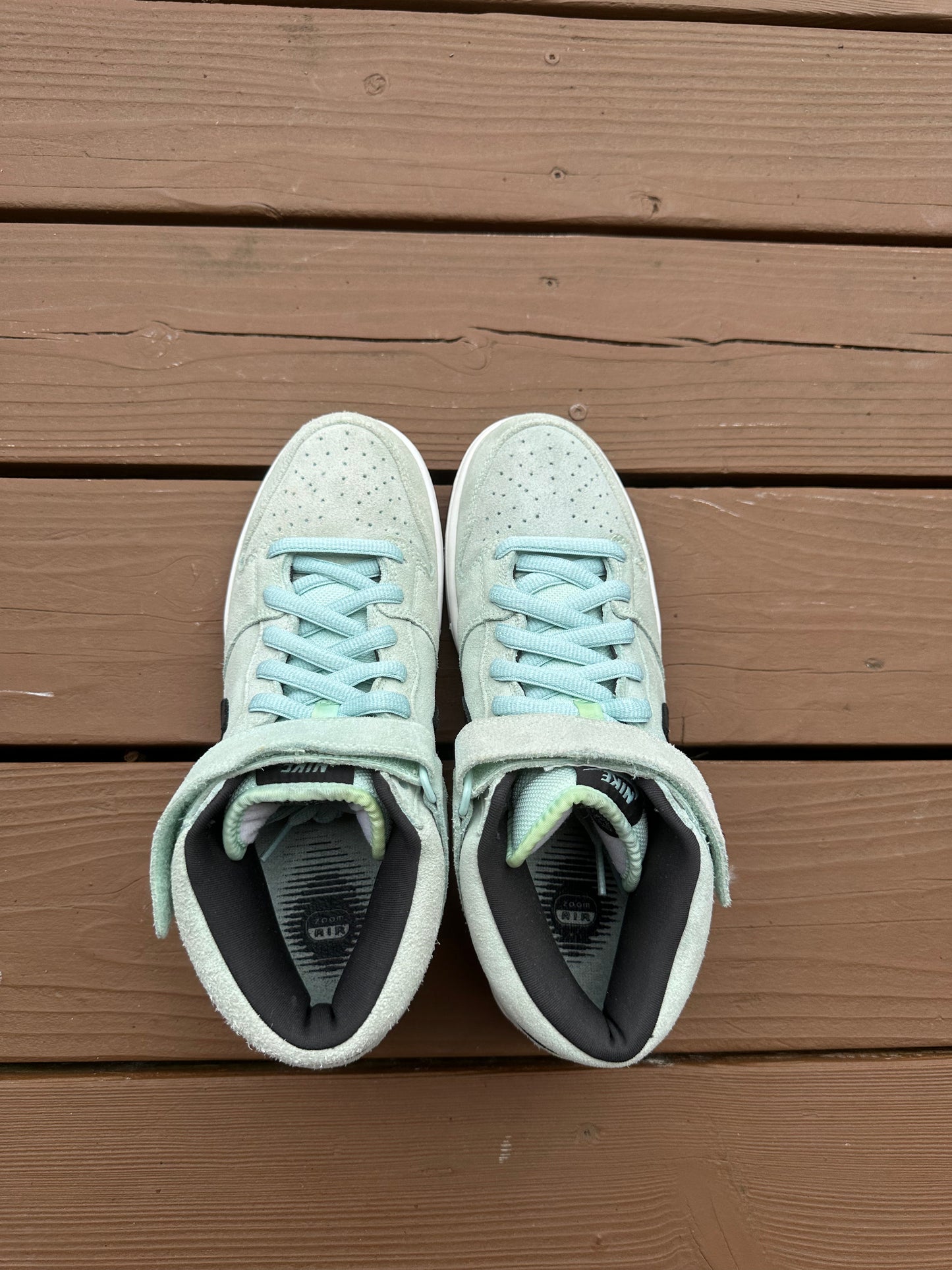 Size 9.5 - Nike Dunk Mid Pro SB Sea Crystal
