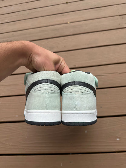 Size 9.5 - Nike Dunk Mid Pro SB Sea Crystal