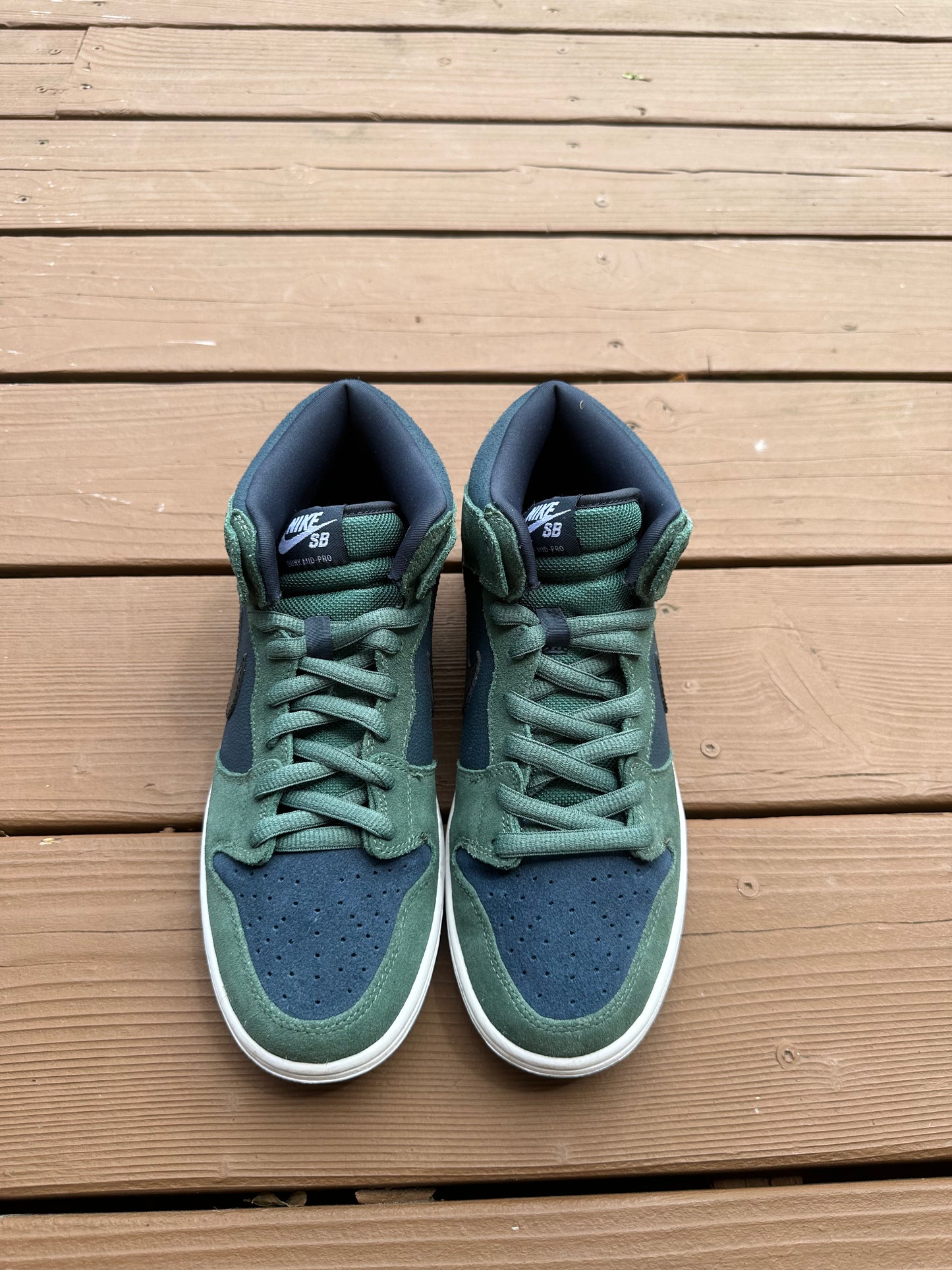 Size 8 - Nike Dunk Mid Pro SB Nori