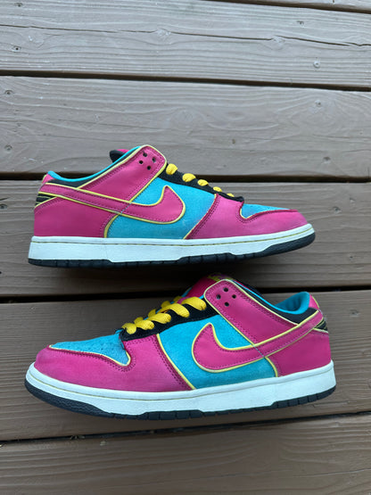 Size 9.5 - Nike Dunk Low Pro SB Ms. Pacman