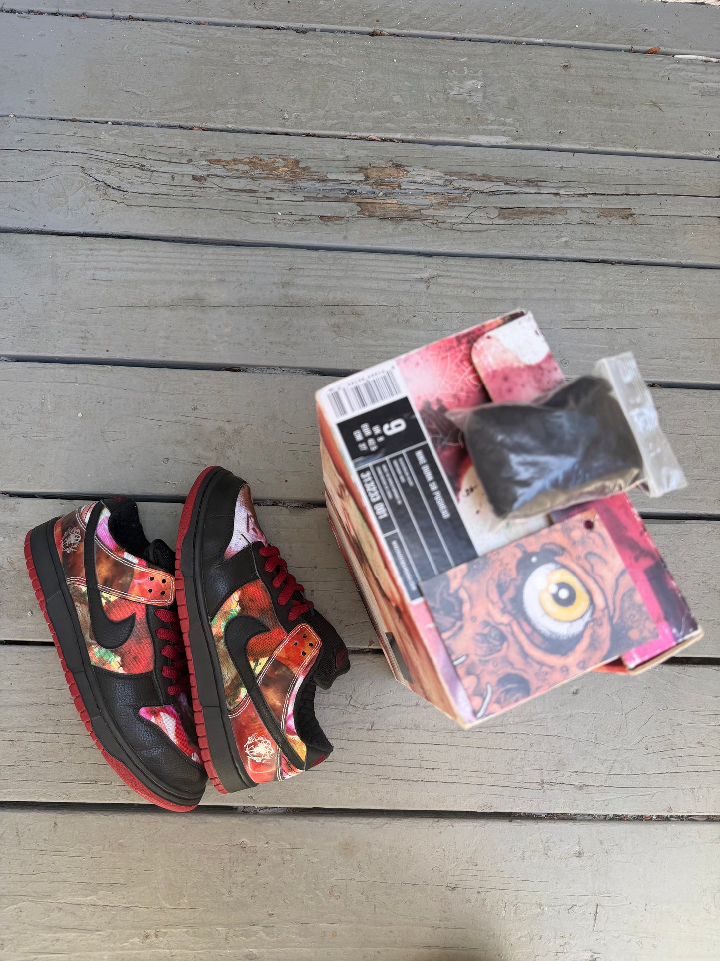Size 9 - Nike Dunk Low Pro SB Pushead