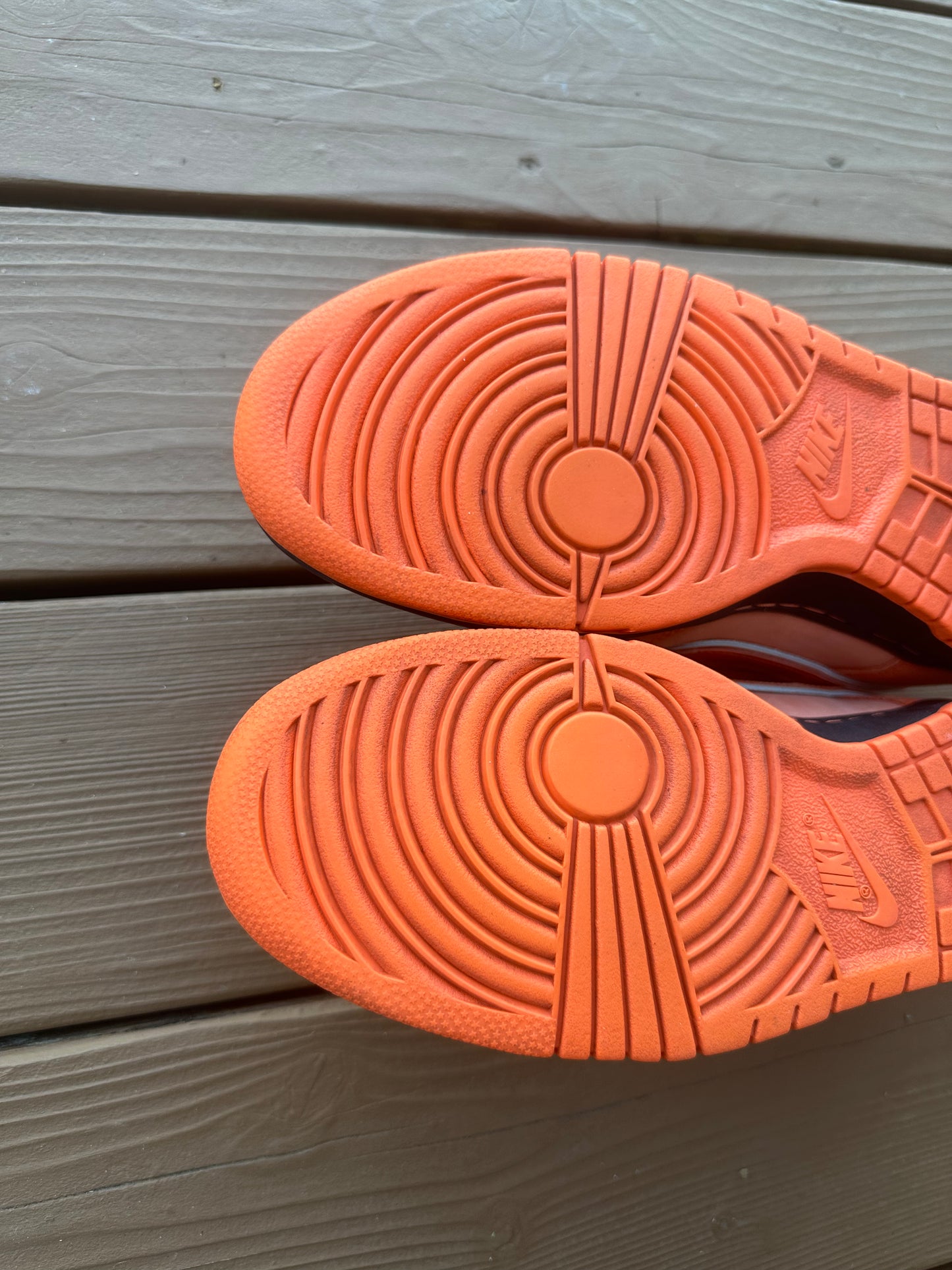 Size 9 - Concepts x Nike SB Dunk Low QS Orange Lobster