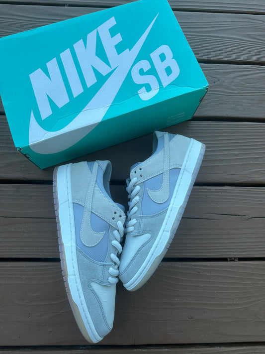 Size 9.5 - Zoom Dunk Low Pro SB Summit White
