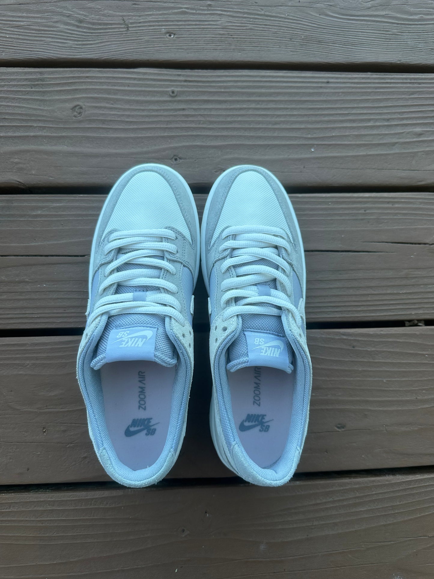 Size 9.5 - Zoom Dunk Low Pro SB Summit White