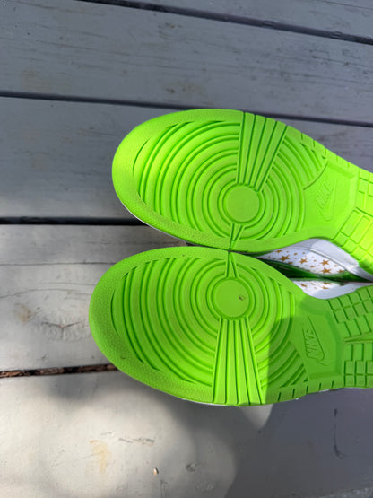 Size 10.5 - Supreme x Nike Dunk Low SB QS Mean Green