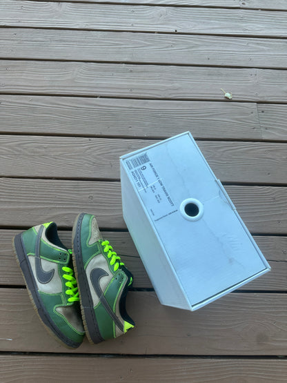 Size 9.5 - Nike Dunk Low Pro SB Jedi