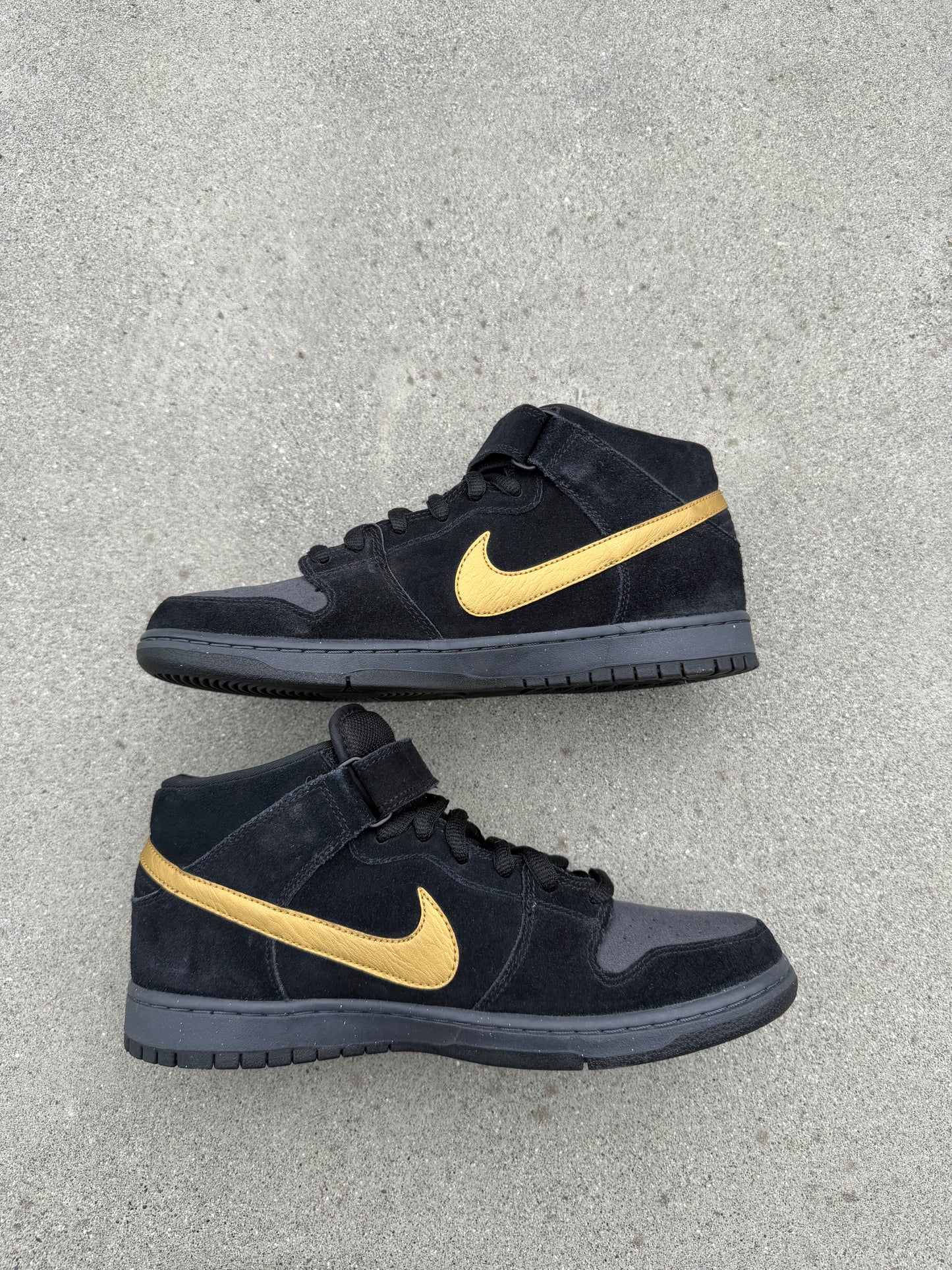 Size 10 - Nike Dunk Mid Pro SB Obsidian Metallic Gold