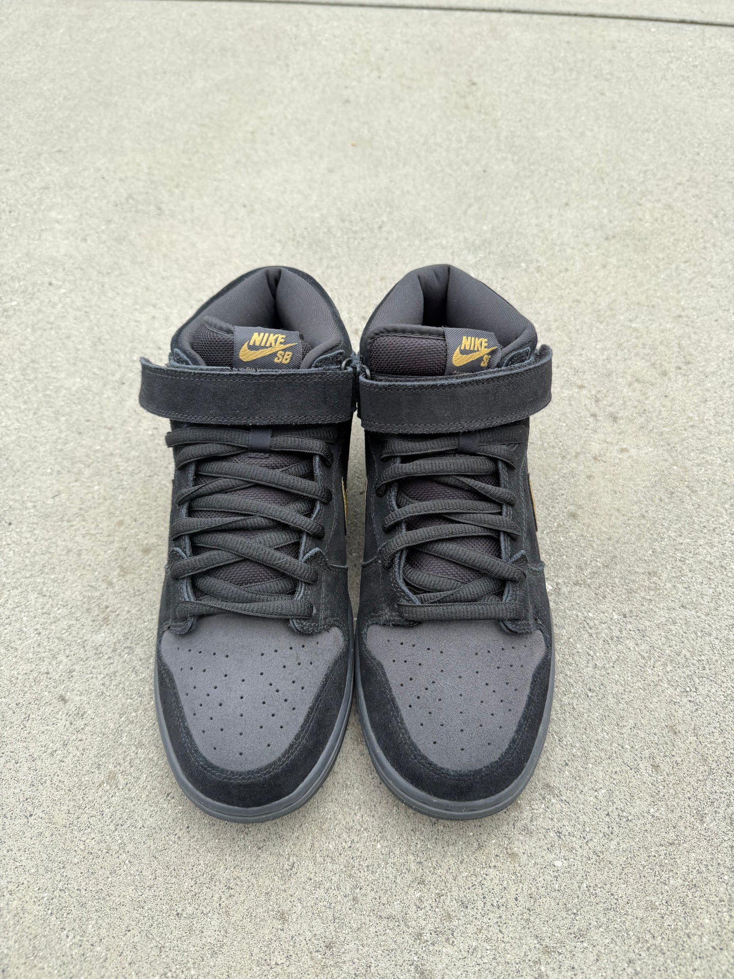 Size 10 - Nike Dunk Mid Pro SB Obsidian Metallic Gold